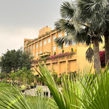 The Lalita Grand Mathura- Vrindavan Exterior photo