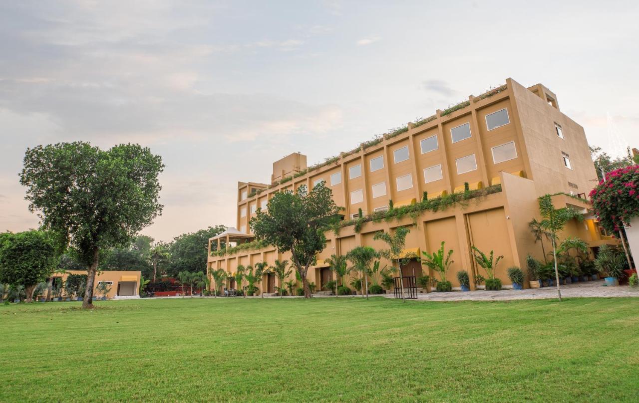 The Lalita Grand Mathura- Vrindavan Exterior photo