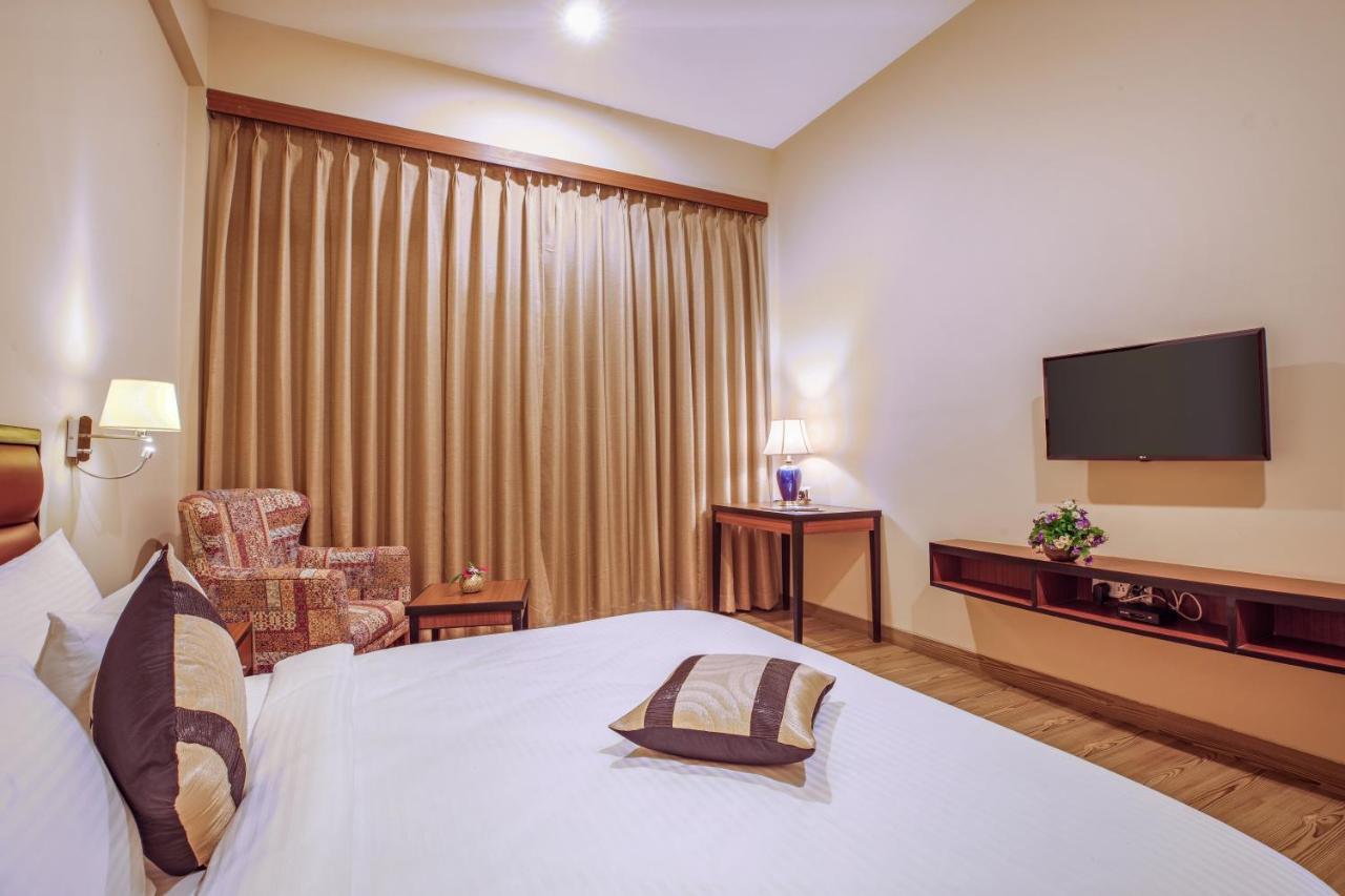 The Lalita Grand Mathura- Vrindavan Exterior photo