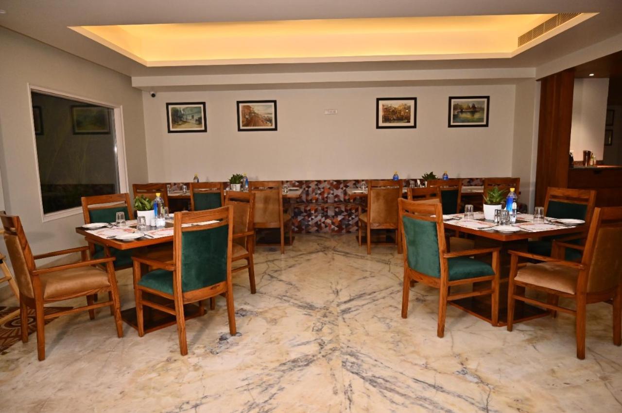 The Lalita Grand Mathura- Vrindavan Exterior photo