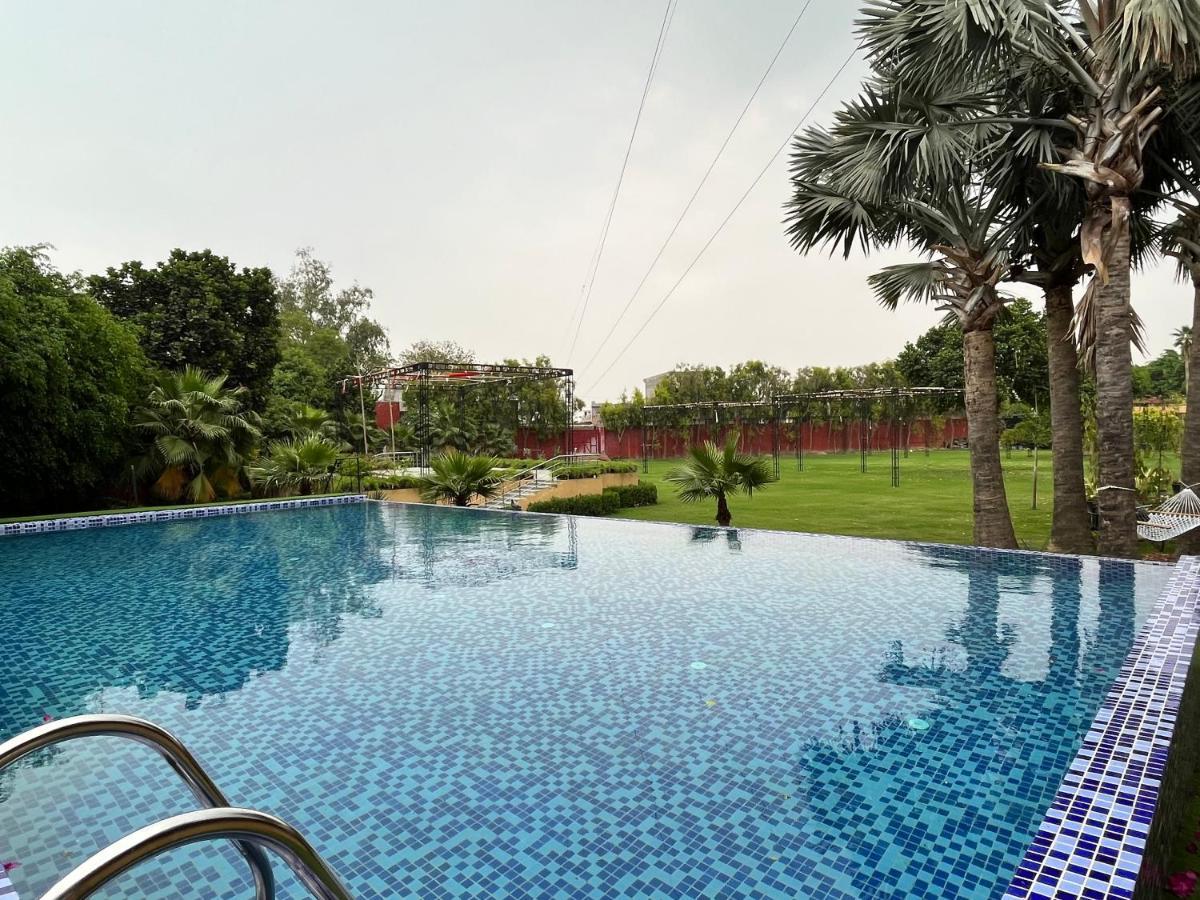The Lalita Grand Mathura- Vrindavan Exterior photo