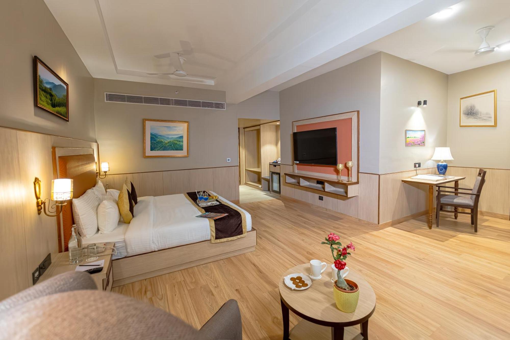 The Lalita Grand Mathura- Vrindavan Exterior photo