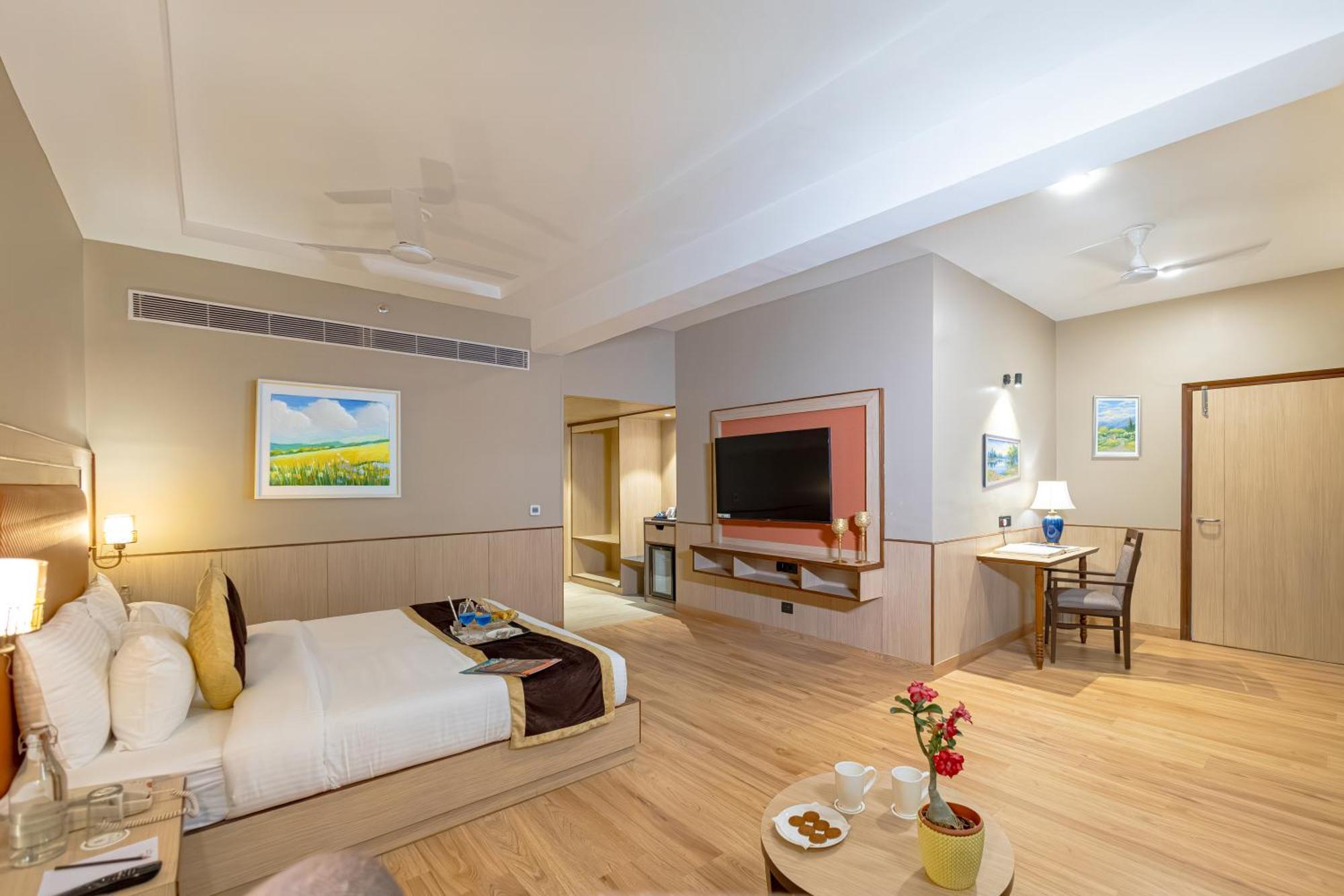 The Lalita Grand Mathura- Vrindavan Exterior photo