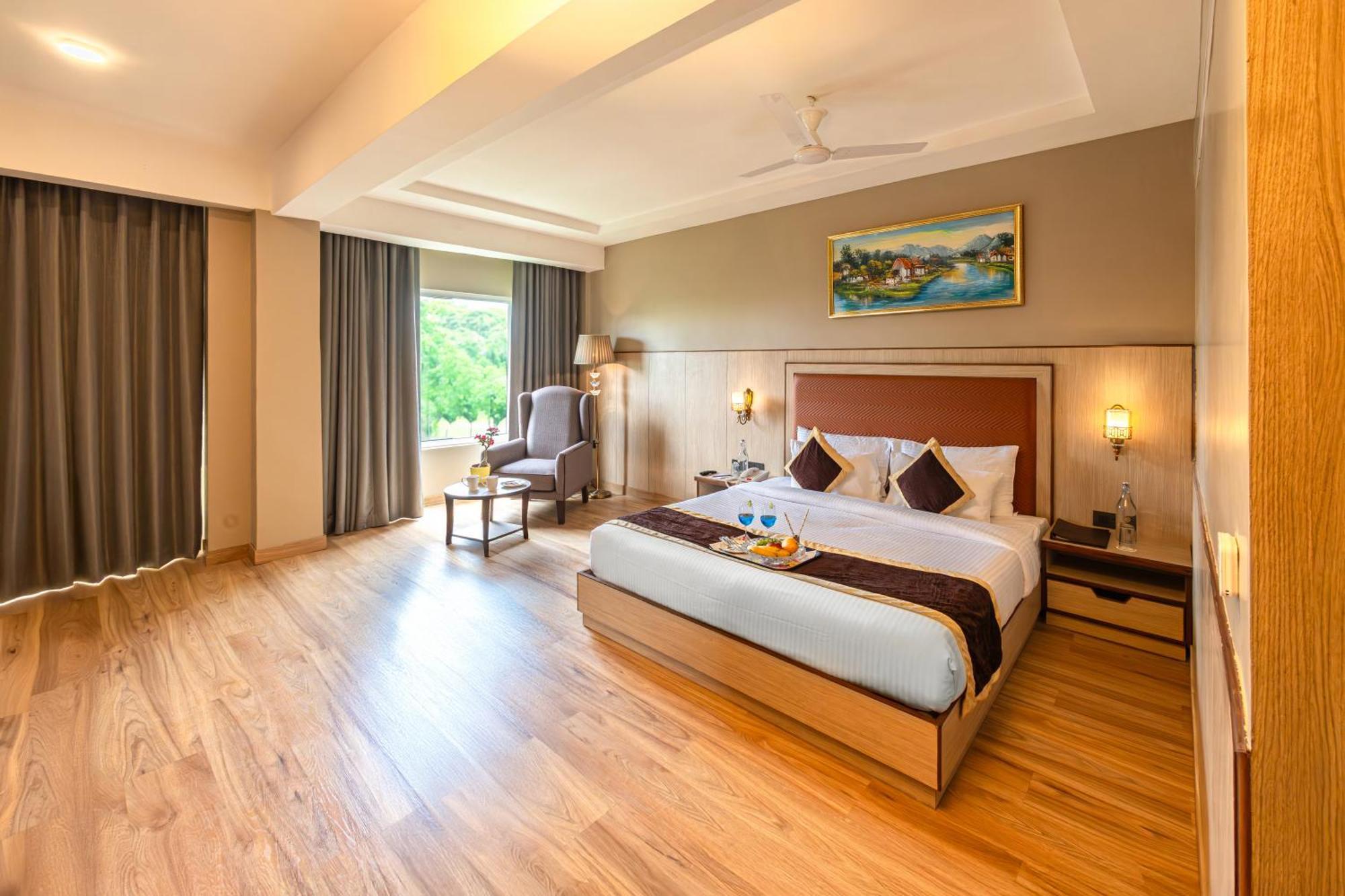 The Lalita Grand Mathura- Vrindavan Exterior photo