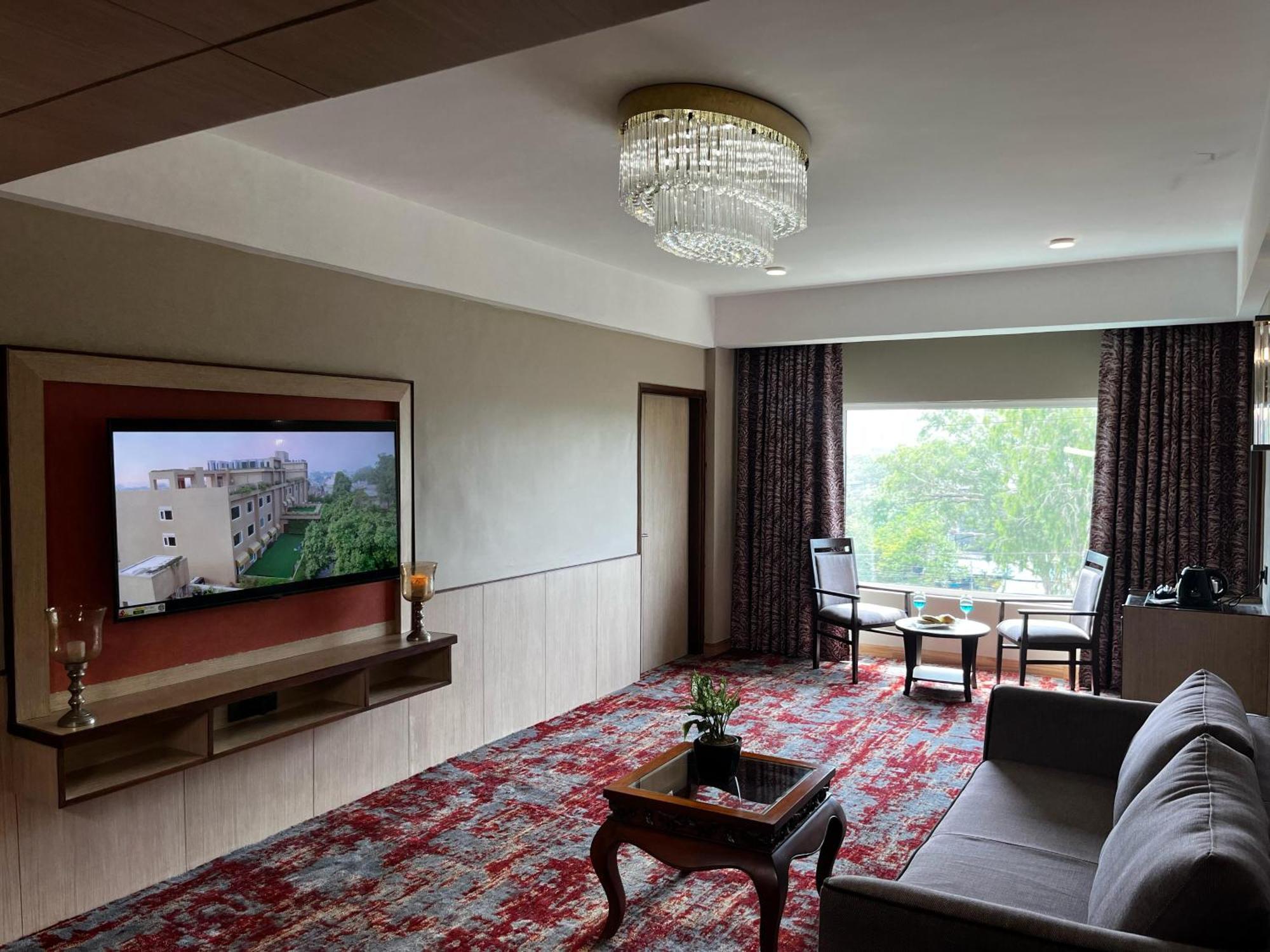The Lalita Grand Mathura- Vrindavan Exterior photo